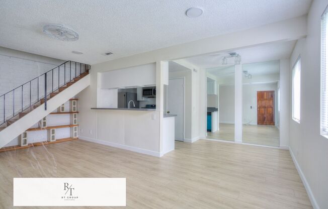 NEWLY REMODELED 2 BED / 1 BATH APARTMENT FOR RENT!