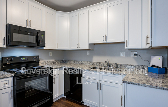 1095 DECKNER AVE SW