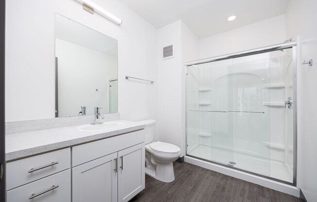 2 beds, 2 baths, 987 sqft, $1,750, Unit 412