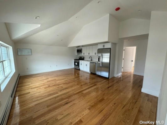 3 beds, 1 bath, $3,084