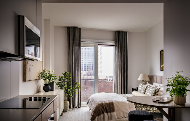 Studio, 1 bath, $3,400, Unit 5L