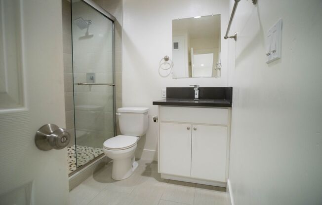 2 beds, 1 bath, 650 sqft, $2,400, Unit 315