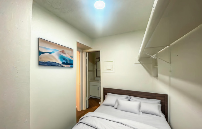 3 beds, 2 baths, 1,150 sqft, $1,895, Unit 920-210
