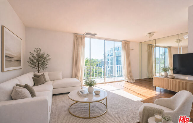 1 bed, 2 baths, 737 sqft, $3,150, Unit 424