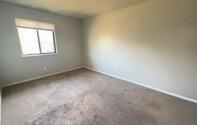 2 beds, 1 bath, 604 sqft, $772