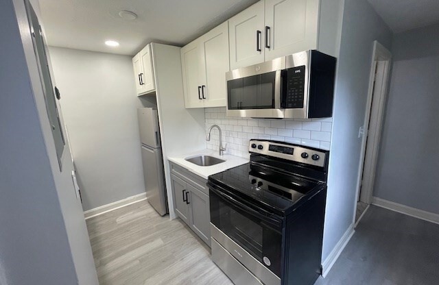 808 Willard St F11