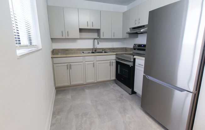 2509 Oak Park Way - 2bd 2ba - Available NOW!