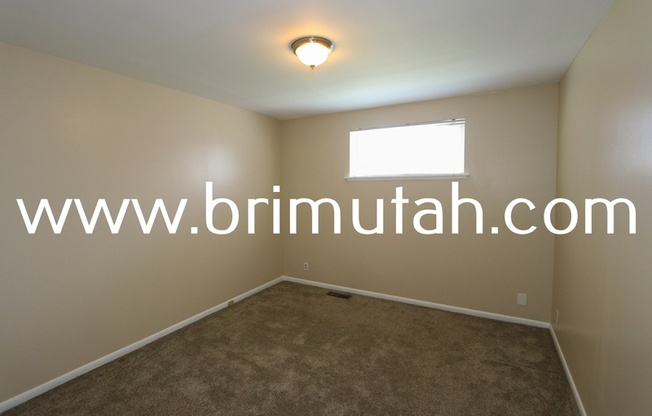 2 beds, 1 bath, 800 sqft, $1,295