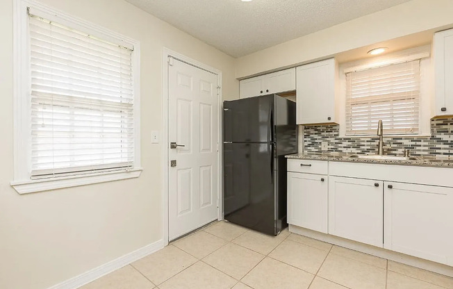 3 beds, 1 bath, $1,399