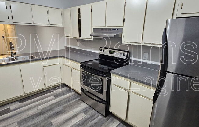 604 KENWICK CIR
