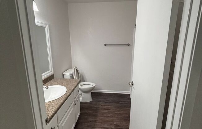 1 bed, 1 bath, 750 sqft, $2,340, Unit 1611