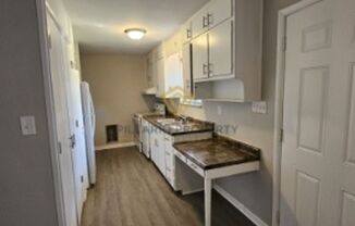 Renovated 1 Bedroom at Campbell Apartments Near Downtown Available Now!