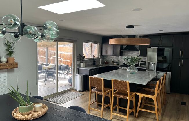 Stunning 5 Bedroom in the Coveted Kipling Villas Neighborhood! Available NOW!!