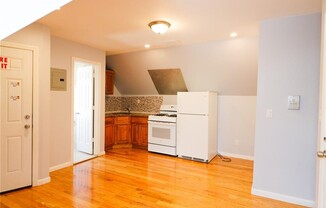 1696 TOPPING AVE