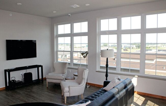 1 bed, 1 bath, 650 sqft, $1,695, Unit 7710-406