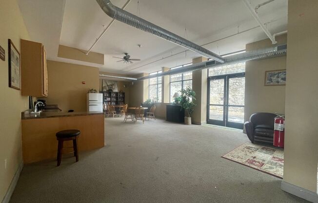 1 bed, 1 bath, 588 sqft, $1,125, Unit Apt 304