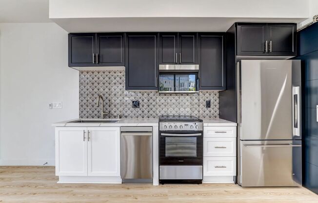 1 bed, 1 bath, 653 sqft, $2,395, Unit 215
