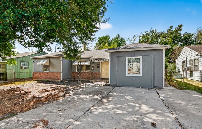 Affordable 4BD/2BA single-family house!