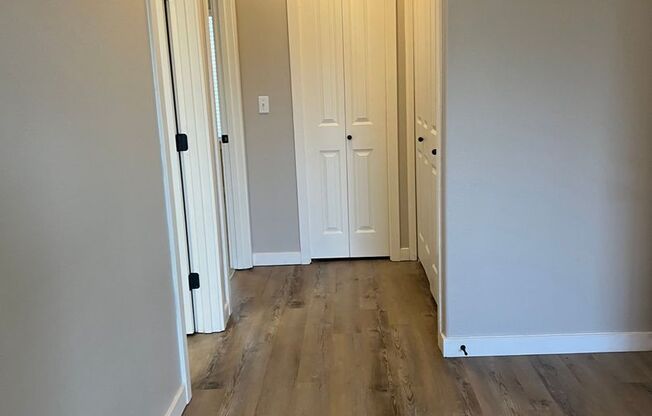 1 bed, 1 bath, 835 sqft, $1,570, Unit B201