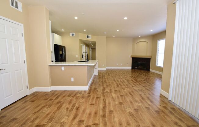 SPECIOUS 2 BED 2 BATH CONDO WITH ATTACHED CAR GRAGAE AT VISTANA
