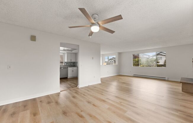 Charming 4 Bedroom 2 Bath single family house in Columbia City