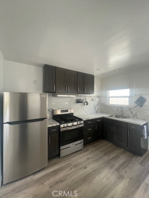 Studio, 1 bath, 400 sqft, $2,300