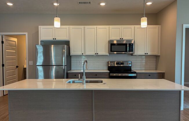 2 beds, 2 baths, 1,464 sqft, $2,279, Unit 316