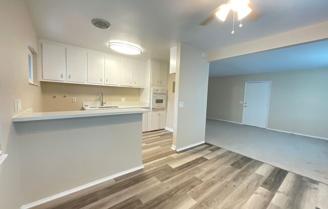 2 beds, 1 bath, 900 sqft, $2,395