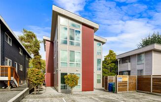 Gorgeous Studio in SW Seattle