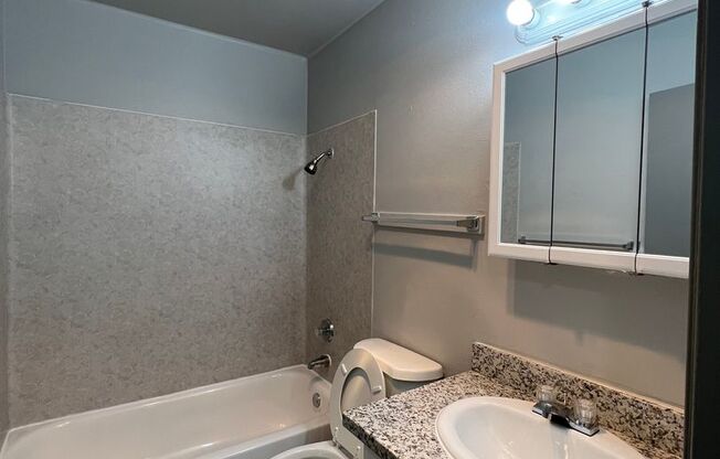 2 beds, 1 bath, 780 sqft, $1,450, Unit 603