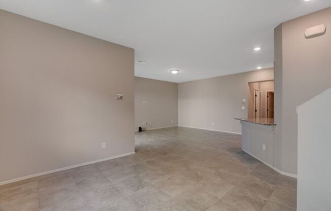 Don't miss this Top Notch 4 Bedroom, Beautiful Home in Aliante!