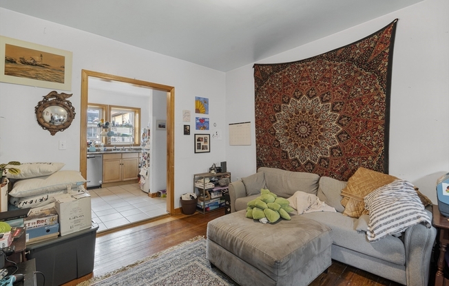 3 beds, 2 baths, 1,400 sqft, $3,750, Unit 1