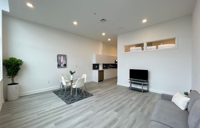 1 bed, 1 bath, 575 sqft, $1,195, Unit Unit 57