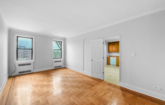 1685 E 5 ST