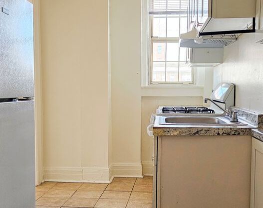 1 bed, 1 bath, 550 sqft, $1,500, Unit 714