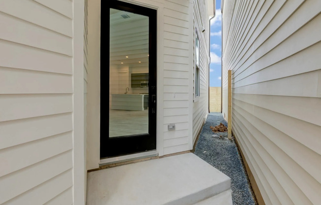 The Grove Oak Forest Apartments