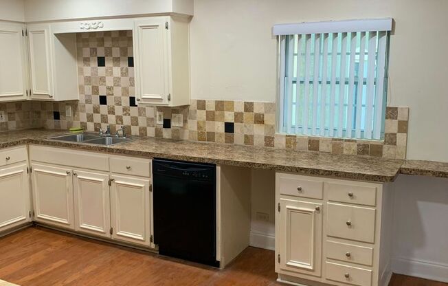 Spacious Winter Park Village area house for rent