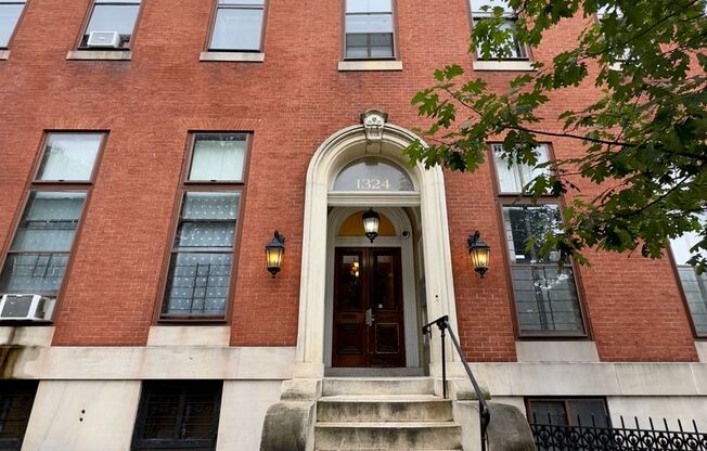 For Rent: Spacious Urban Living at 1322-1324 Eutaw Pl – Your Ideal City Dwelling!