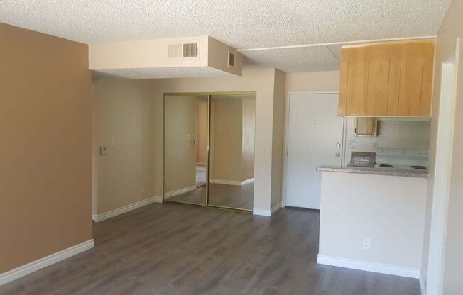 2 beds, 2 baths, 838 sqft, $2,230, Unit # 211