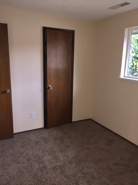 2 beds, 1 bath, 855 sqft, $1,595, Unit Ohm #4