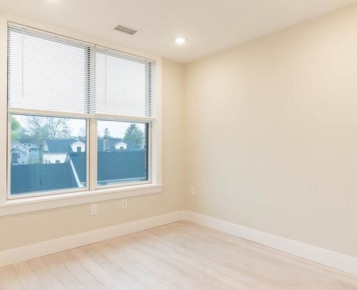 1 bed, 1 bath, 625 sqft, $3,350, Unit 305