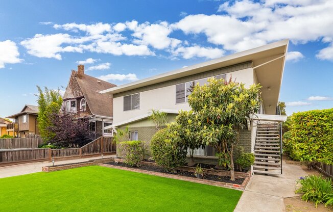 1529 SAINT CHARLES ST