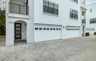222 S AUDUBON AVE