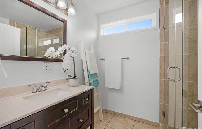 3 beds, 3 baths, $3,795