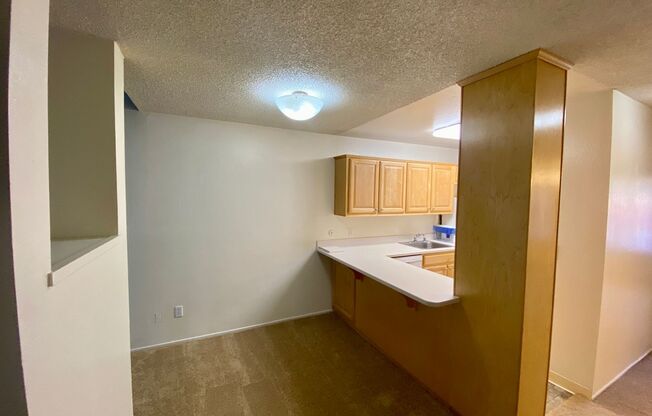 Nice Upper Unit in the Desired Station West!