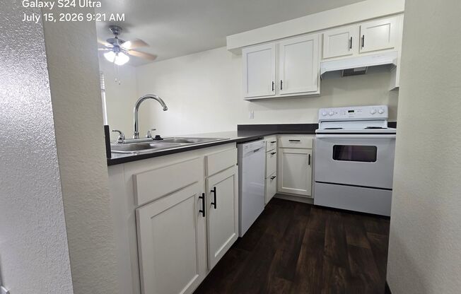 2 beds, 1 bath, 875 sqft, $1,375, Unit 127-20