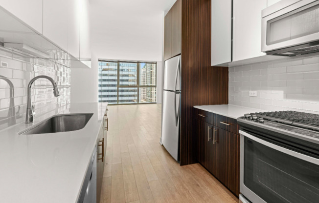 190 N GARLAND CT