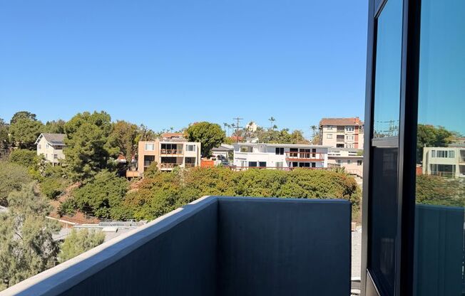 1 bed, 1 bath, 582 sqft, $3,449, Unit 702