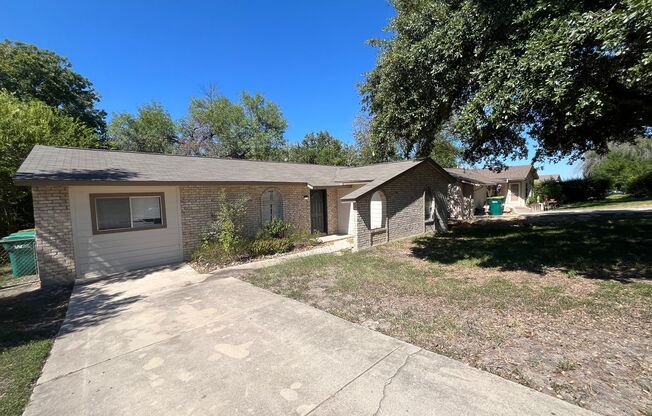 3 beds, 1 bath, $1,500