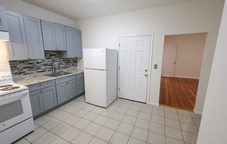 4 beds, 1 bath, 1,250 sqft, $3,600, Unit 3